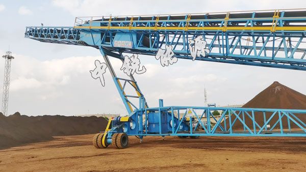 智能堆高堆料机